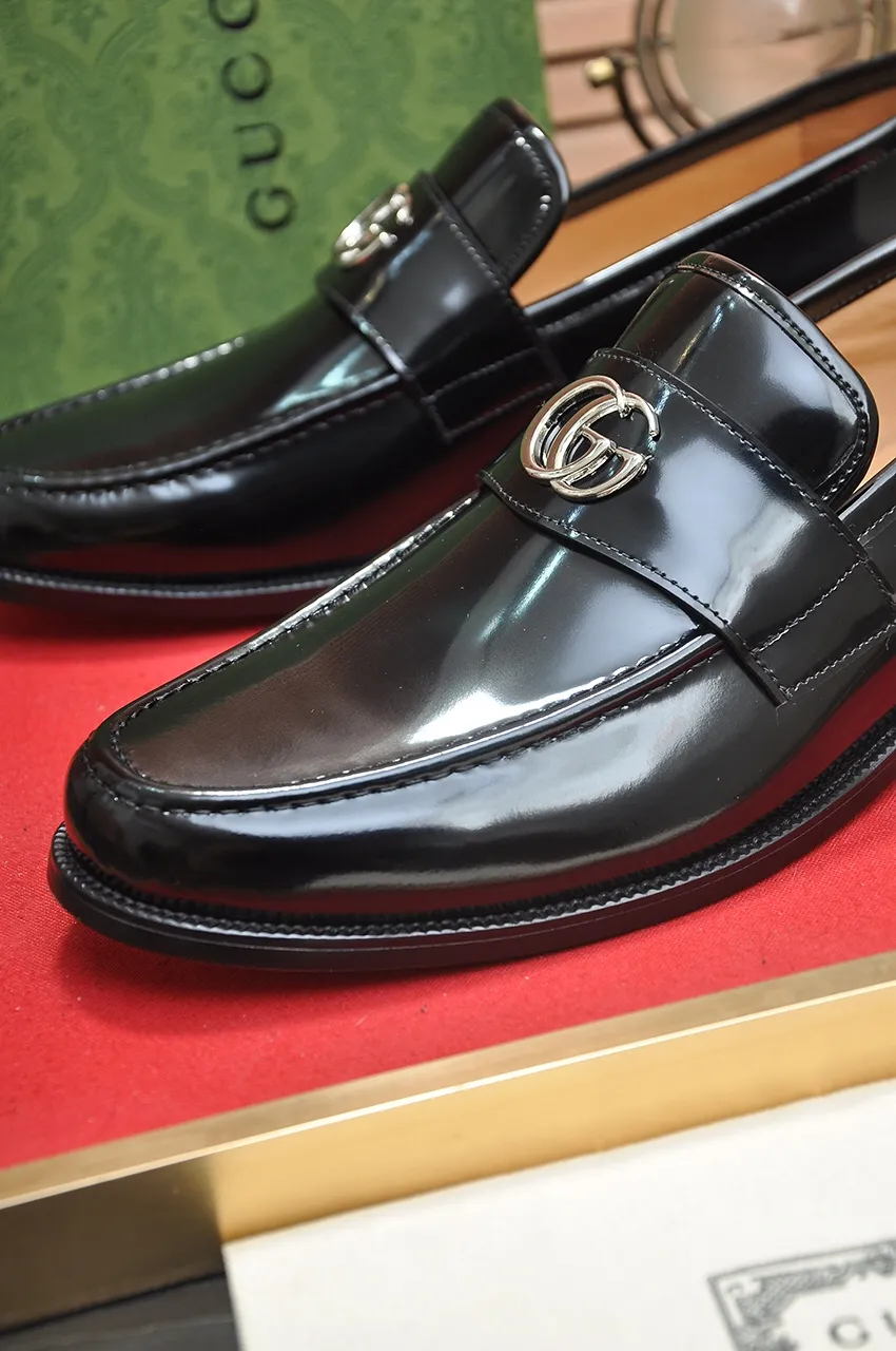 Men's men's shoes💰520💶【GUCCI】 (high-end Niuli) new model🍀Gucci* - top version Gucci classic casual leather shoes! It is made of imported original cowhide and has a comfortable first layer of cowhide lining! Original wear-resistant rubber outsole! High quality products! Code number 38-44!